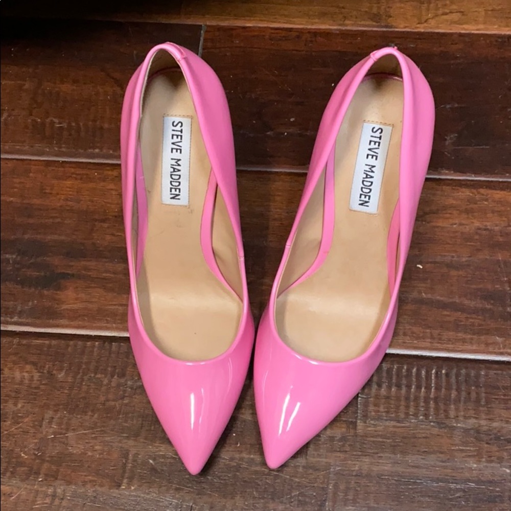 Steve Madden pink pumps